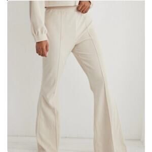 Aerie Women’s Cream Corduroy Lounge Pant Sz L Short